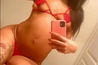 💋INCALL SPECIALS 💋 OUTCALL AVAILABLE 😘 - Image 1