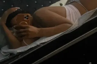 morena , elegante , y discreta - Image 5