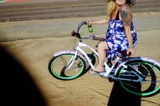 mature busty blonde bombshell - Image 4