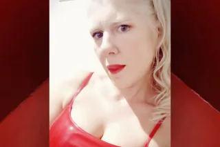 mature busty blonde bombshell - Image 1