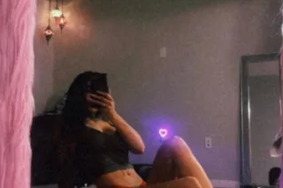 Don't be shy 😘 - Image 1