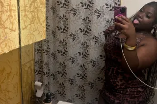 Sweet but seductive 🍭✨ Attentive to every detail 🌹Real connection, no time for games ❗Outcall & Incall ready ✅🍑 Anal👄💦 Oral🚫 No GFE - Image 4