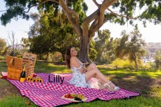 Sexy Sweet Petite Treat Now Visiting - Image 12