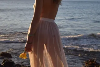 Sexy Sweet Petite Treat Now Visiting - Image 5