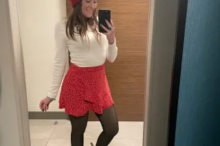 Sexy Sweet Petite Treat Now Visiting - Image 7