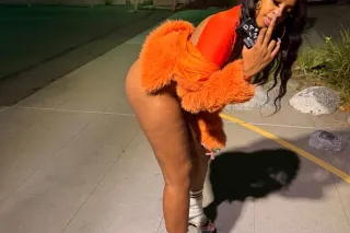 come see me 🥰 - Image 3