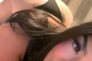 💋STOP LOOKING BABY IM RIGHT HERE💋 YOUR FAVORITE LATINA ✨💕 - Image 1